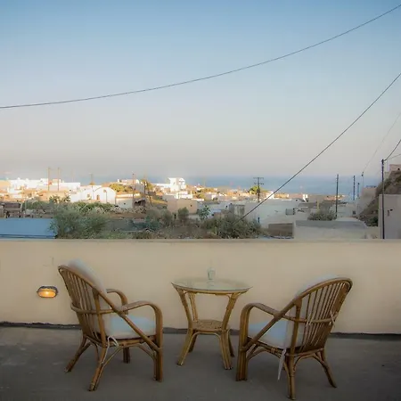 Katsinaros House Emporio (Santorini)