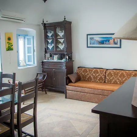 Katsinaros House *